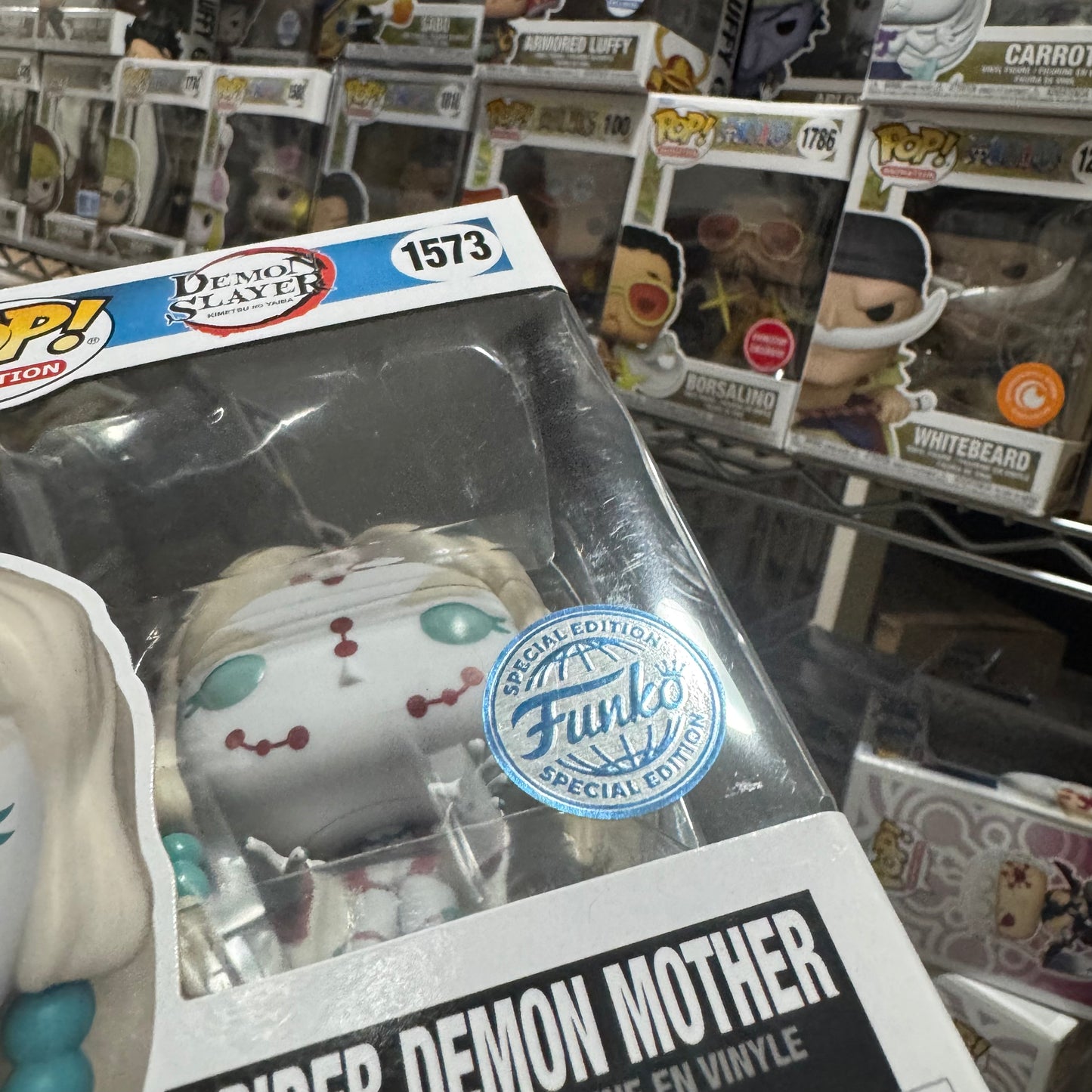 Demon Slayer - Spider Demon Mother SE sticker (rayones en plastico)